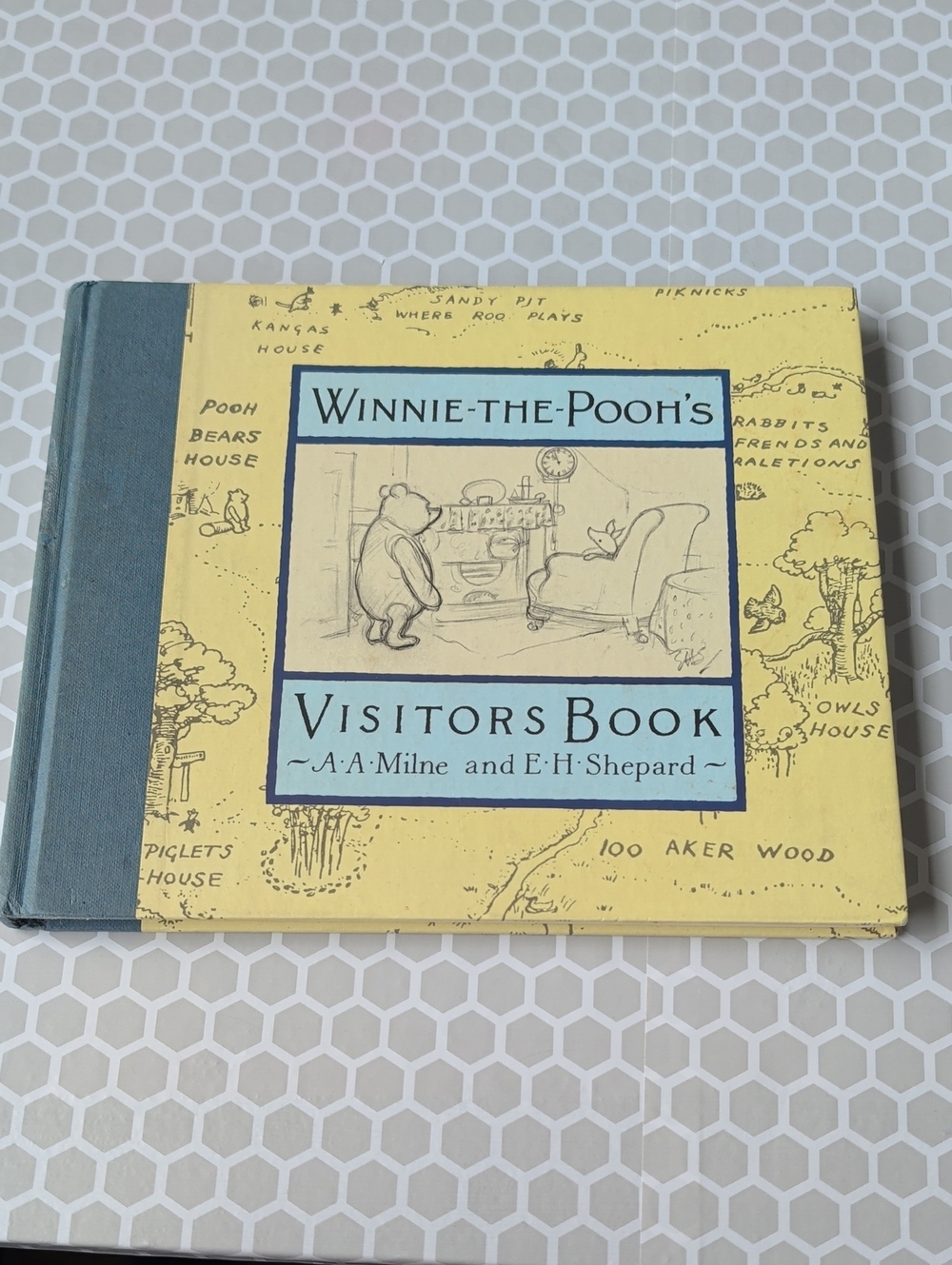 Winnie The Pooh's Visitors Book Hardcover Copy Vintage 1994